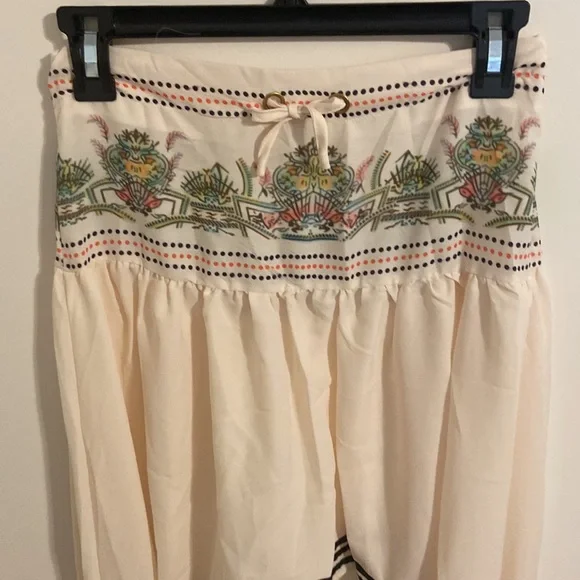 Boutique hi low skirt cream w black stripes small Nwot - Picture 3 of 16